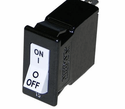 sensata-snapak-series-circuit-breaker-image Varios protectores de circuito magnético de la serie Snapak de Sensata con diferentes colores y tipos de actuador.