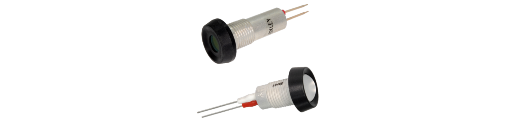 Indicadores DESC 85122 y 87019 de Oxley en un panel de control militar